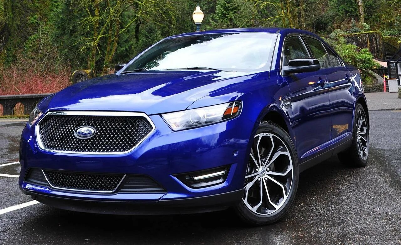 Taurus sho. Ford Taurus Sho 2013. Форд Таурус 2014. Форд Taurus Sho. Форд Таурус 2015.