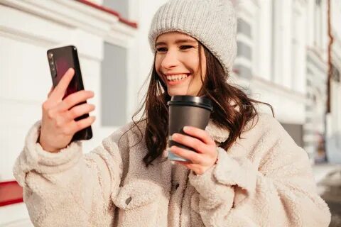 ...🕜 Минуты - новая валюта: клиенты Tele2 могут обменять их на билеты в ки...