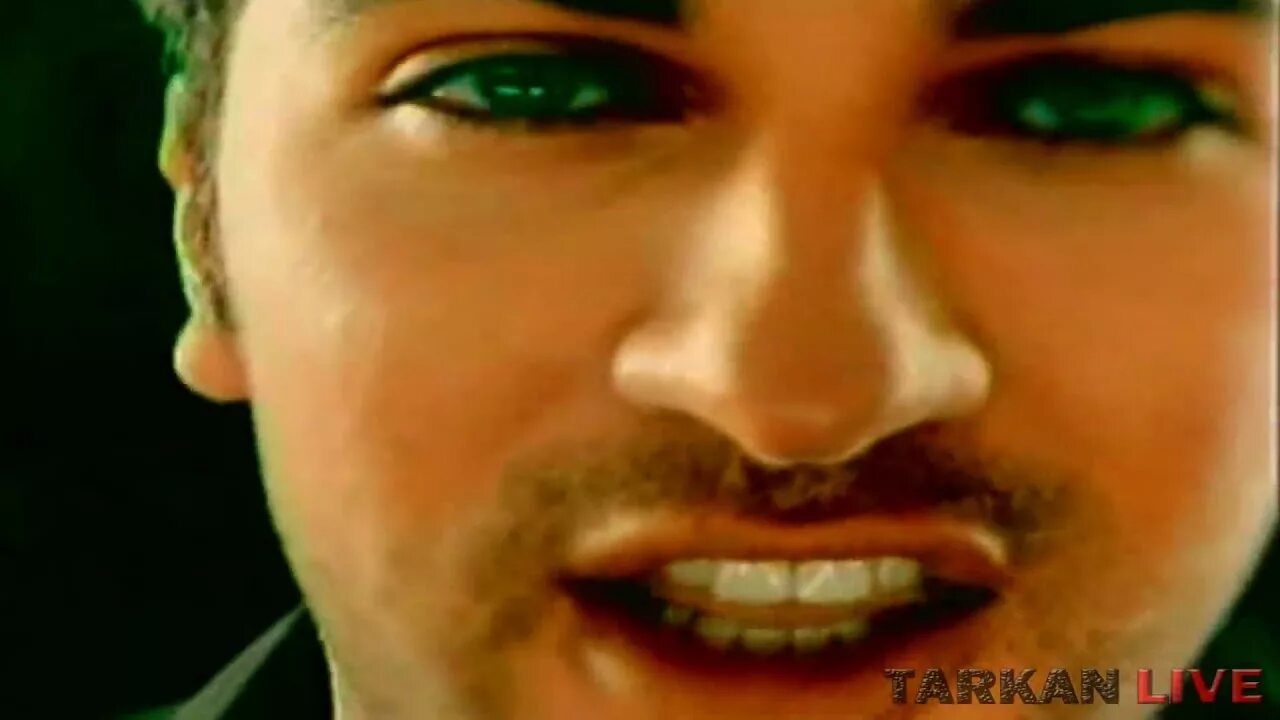 Песня таркана с поцелуями. Tarkan 1996. Таркан кис кис. Таркан Kiss Kiss. Таркан поцелуй.