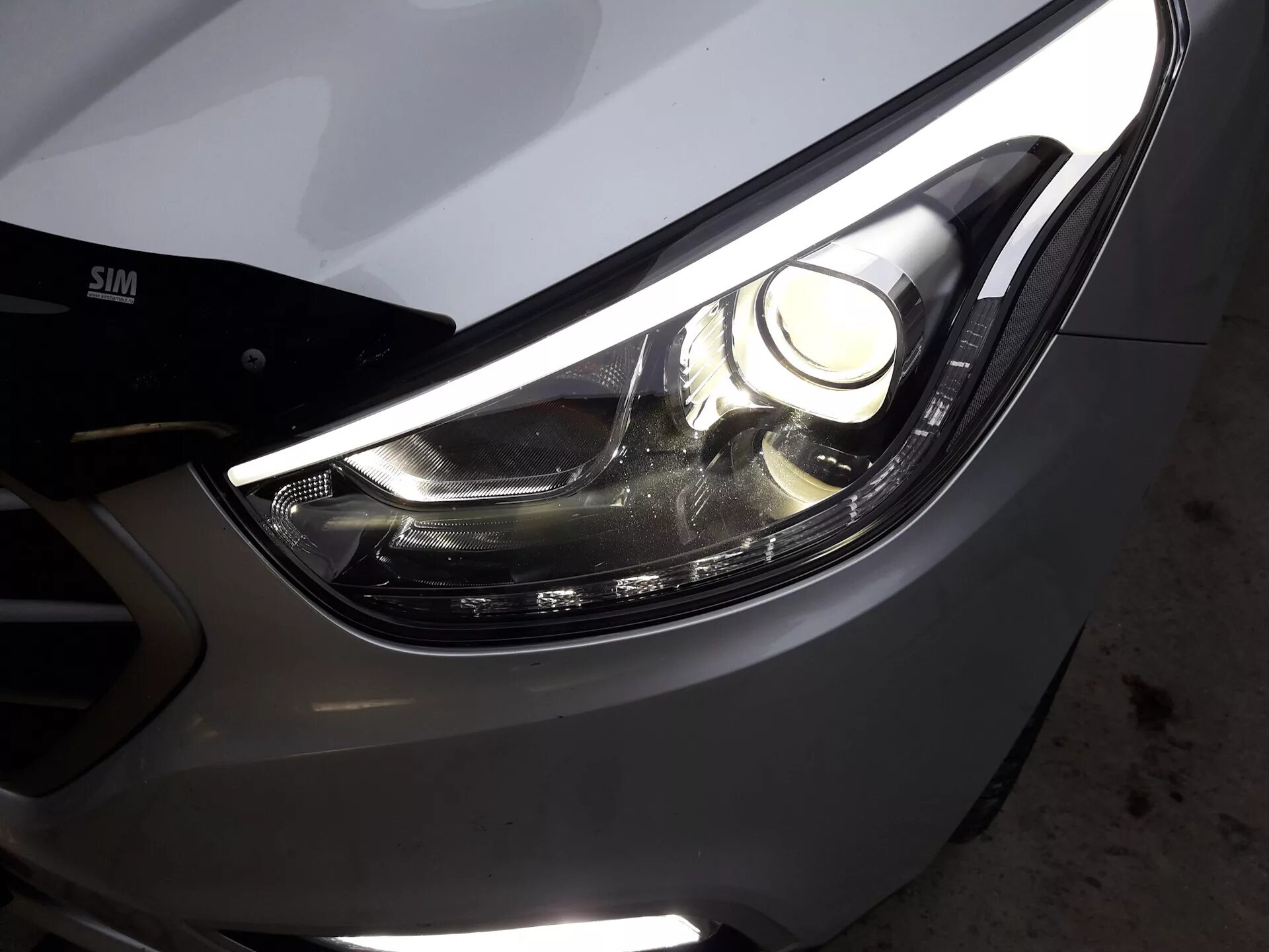 Противотуманные фары ix35. Фара Hyundai ix35. Ix35 Hyundai фары Рестайлинг. ПТФ led Hyundai ix35. Led фары Хендай ix35.