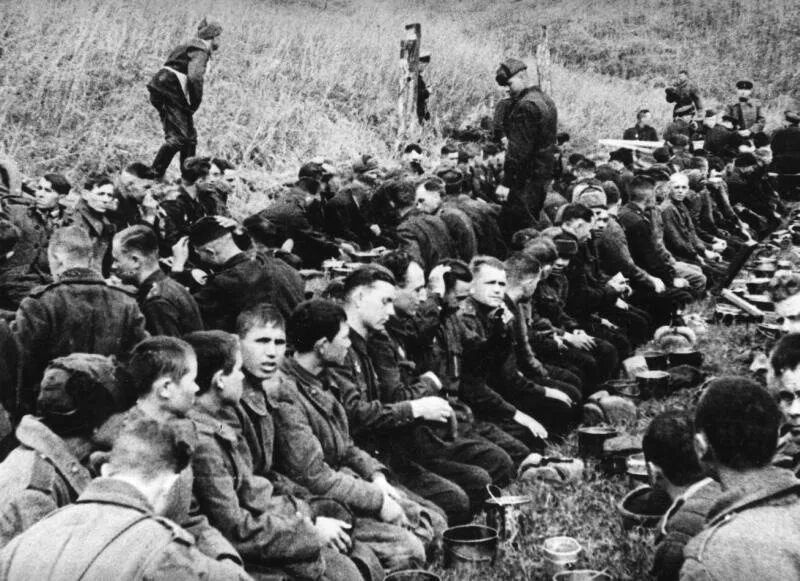 11 мая 1943. Май 1943. Освобождение украины. Паулюс монастырь суздальский. Награжден медалью за отвагу.