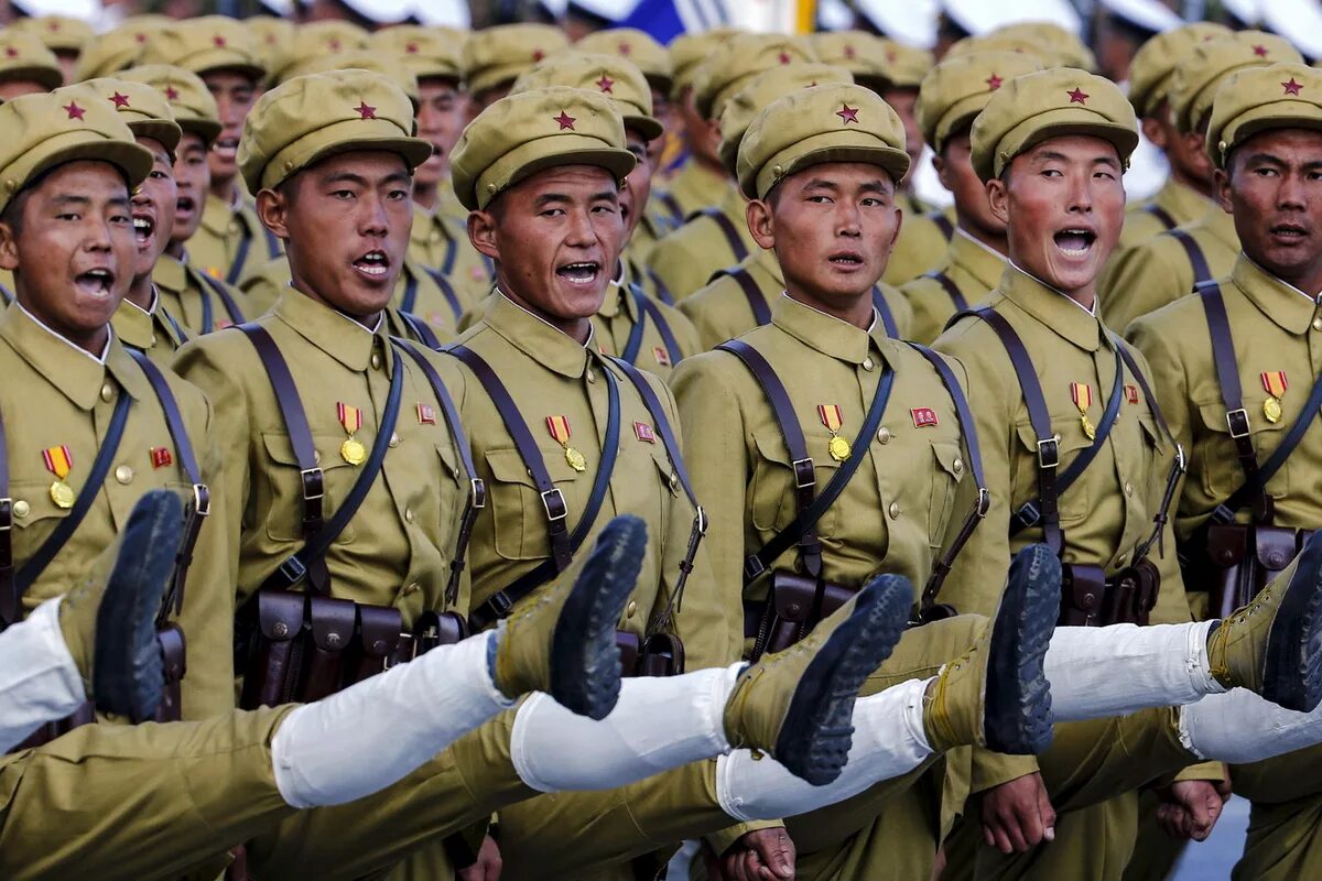 Военный северный. Солдаты Северной Кореи. Северная Корея.армейский парад. Военная форма Северной Кореи. Северная Корея военный парад.