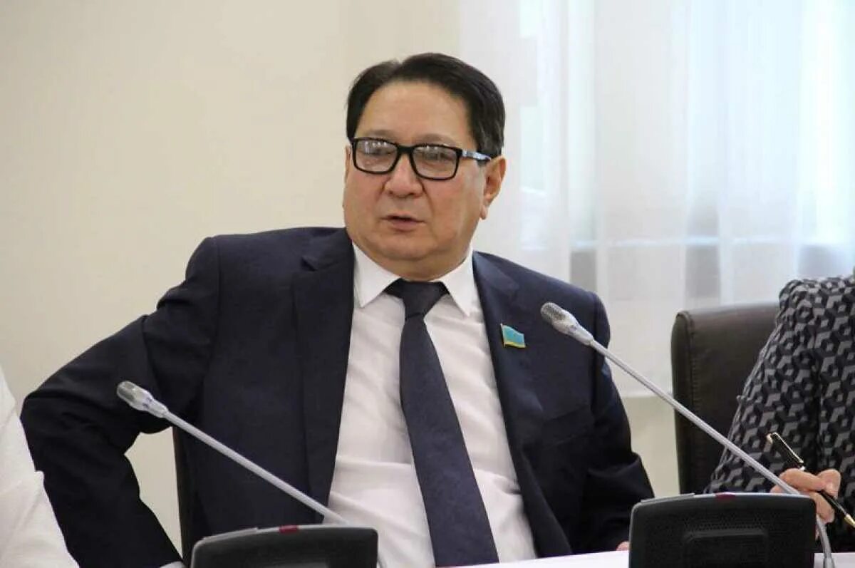 Депутаты мажилиса рк. Аманжана жамалова. разамбек жамалов. парламент казахстана депутаты. депутаты мажилиса.