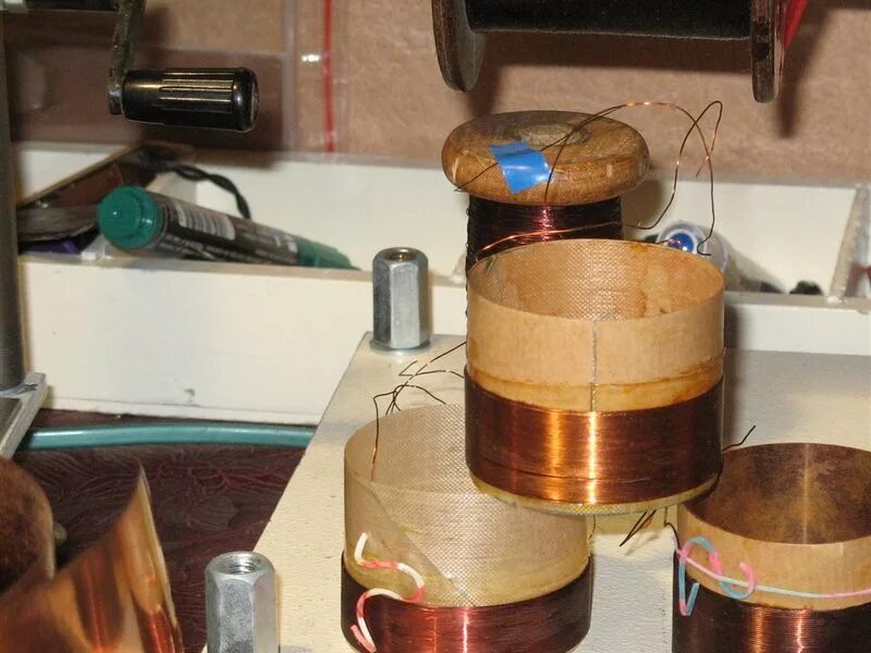 Перемотать динамики. Катушка динамика сабвуфера. 4а32 динамик. Перемотка катушки динамика 4а32. Перемотать динамики.