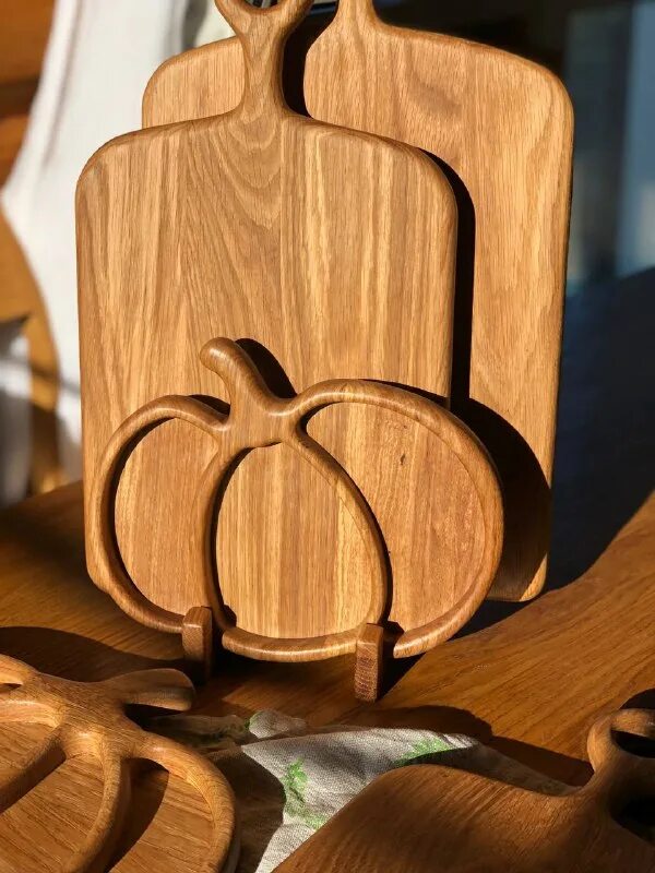 Набор досок капли на подставке. Набор разделочных досок из дерева. Предметы из дерева мануфактура голубиных. Мануфактура голубиных. Набор разделочных досок gottingen, 32х11,5 см, 1 шт.