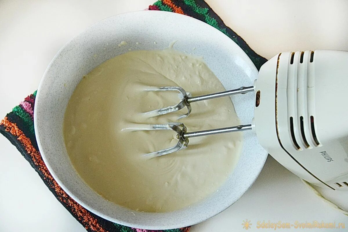 Масло сливочное сделать миксером. Сливочное масло в кастрюле. Адыгский прибор с помощью которого делали из сливок масло. Масло из сливок миксером