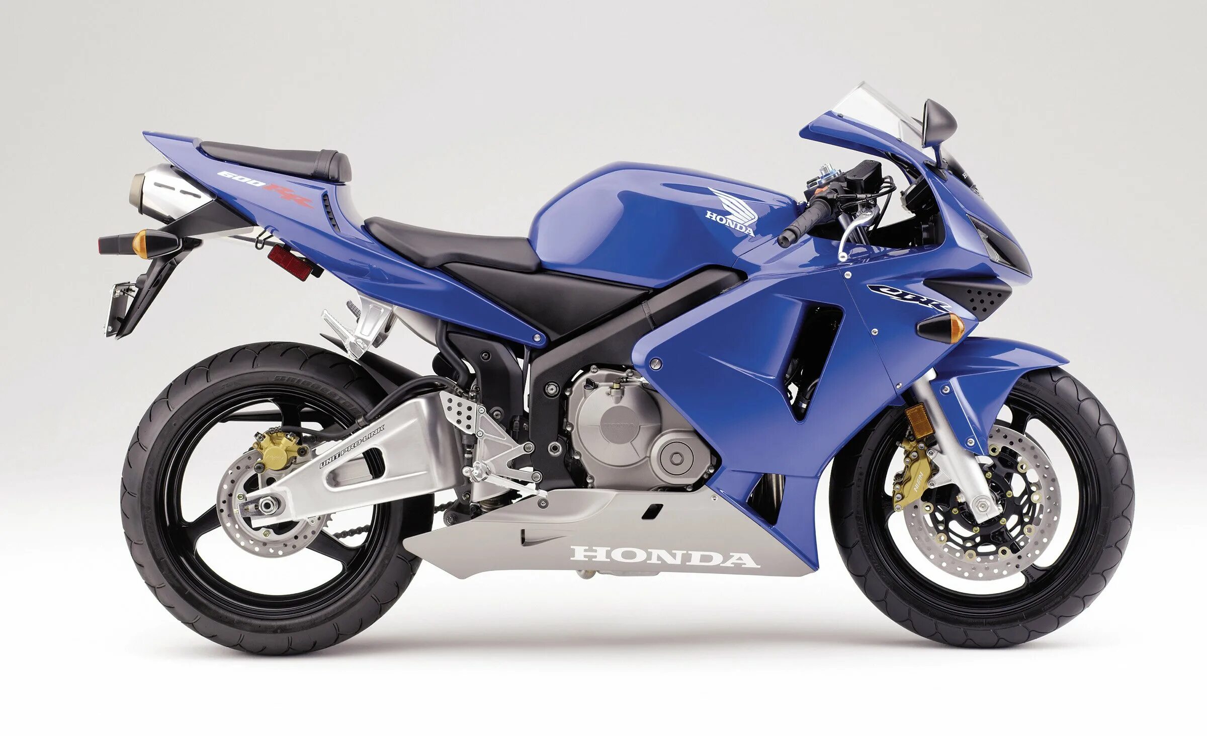 Honda cbr600rr. Honda cbr600rr 2004. Мотоцикл Honda CBR 600. Мотоцикл Хонда CBR 600 RR. Мотоцикл honda rr