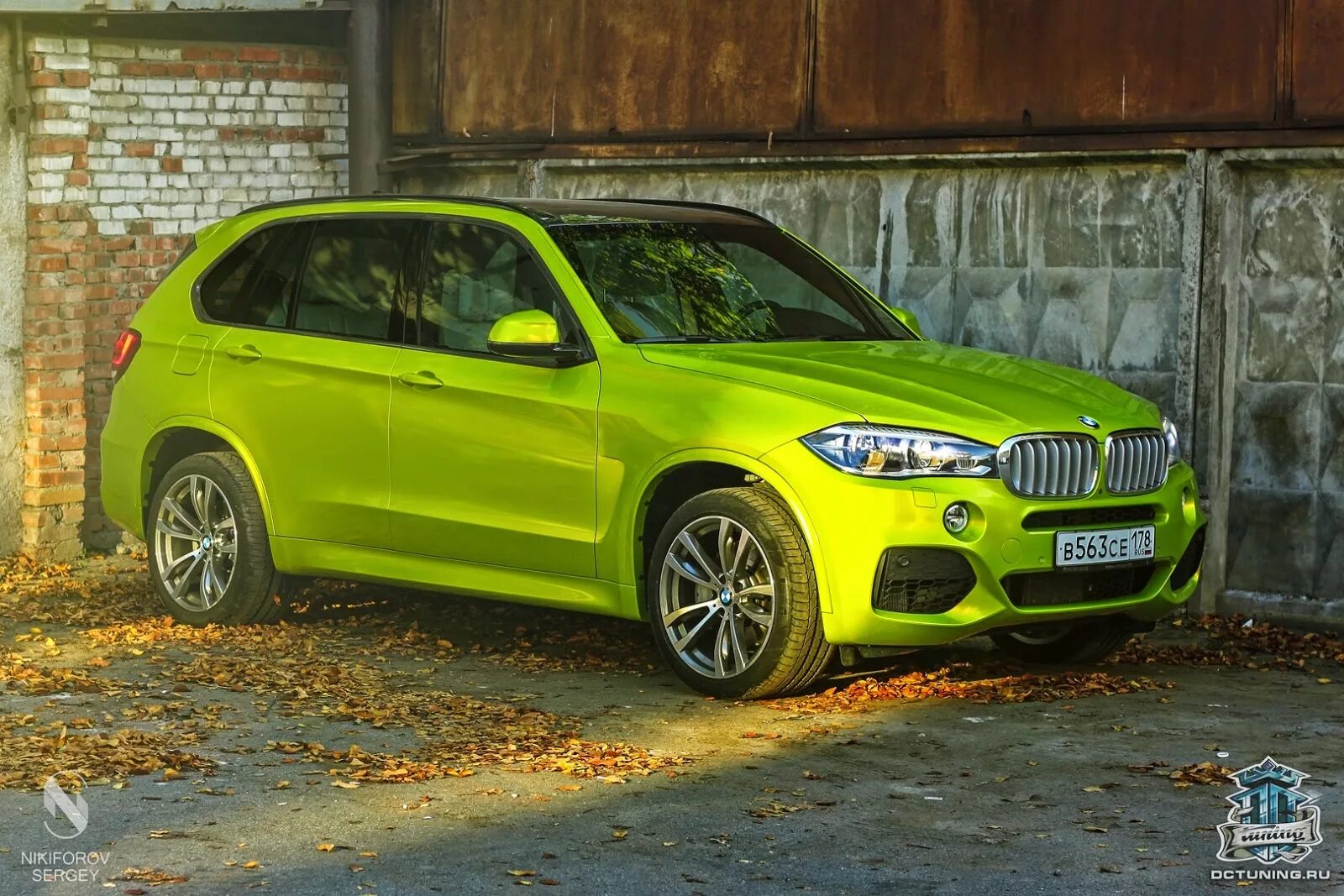Bmw x5 цвета. Зеленая БМВ x5. БМВ x5 f15 зеленый. БМВ Икс 5 зеленая. BMW x5 g05 зеленый.
