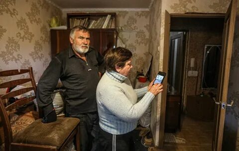 Покидать квартиру время