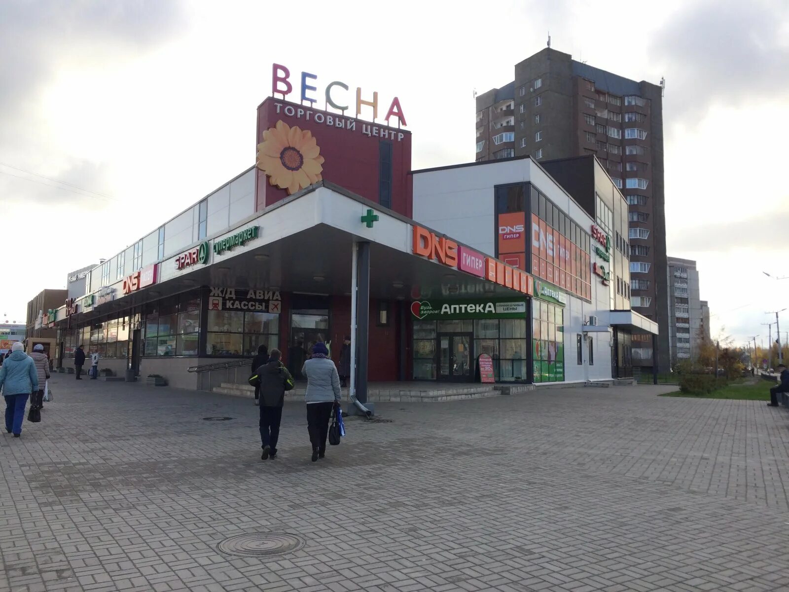 Бульвар интернационалистов 25 петрозаводск. 25. Бульвар интернационалистов 8 петрозаводск. Торговый центр весна петрозаводск древлянка. Петрозаводск бул интернационалистов 25.