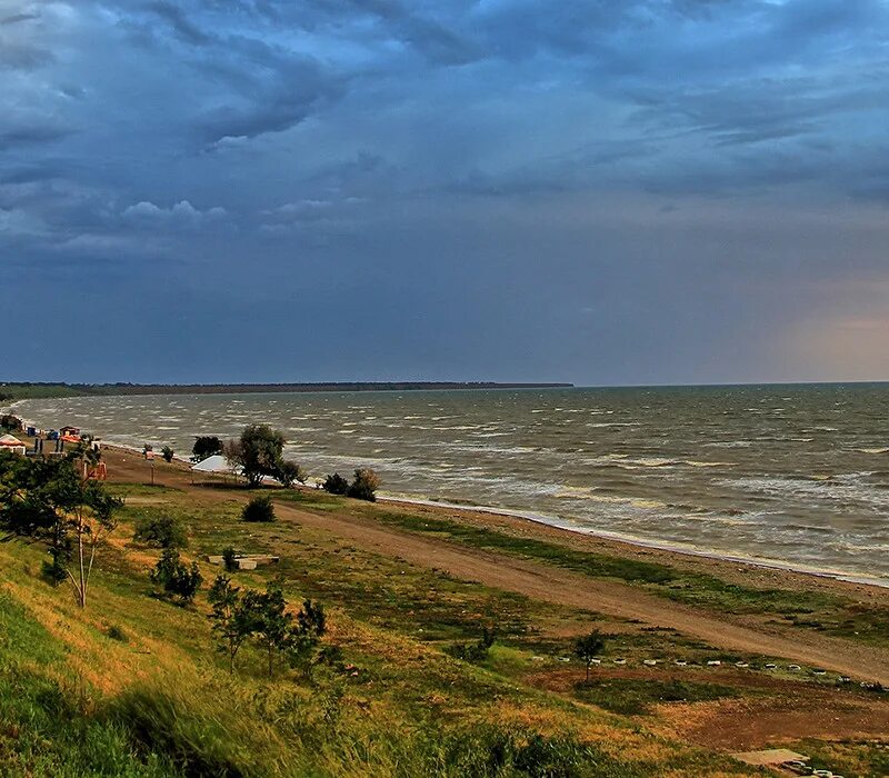 Стоит ли ехать в ейск. Азовское море Ейск. Ейск море 2023. Азовское море Ейск фото. Фото моря в Ейске 2023.