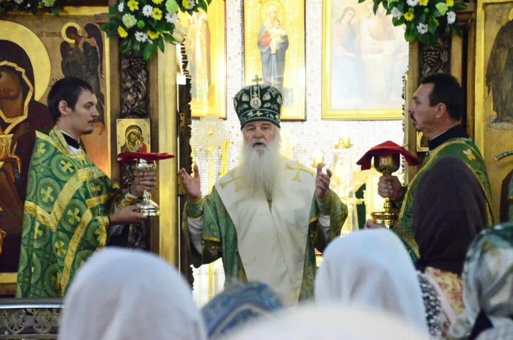 Храм сергия радонежского волгоград служба. Храм преподобного сергия радонежского. Храм на ткачева волгоград. Храм сергия радонежского волгоград служба. Храм на ткачева волгоград.