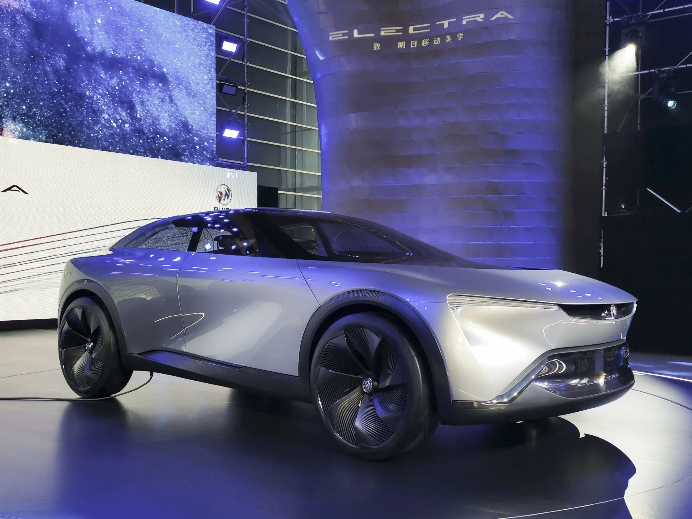 Auto 2025. Бьюик концепт 2025. бьюик купе 2025. концепт-кар buick electra. бьюик модельный ряд 2025.