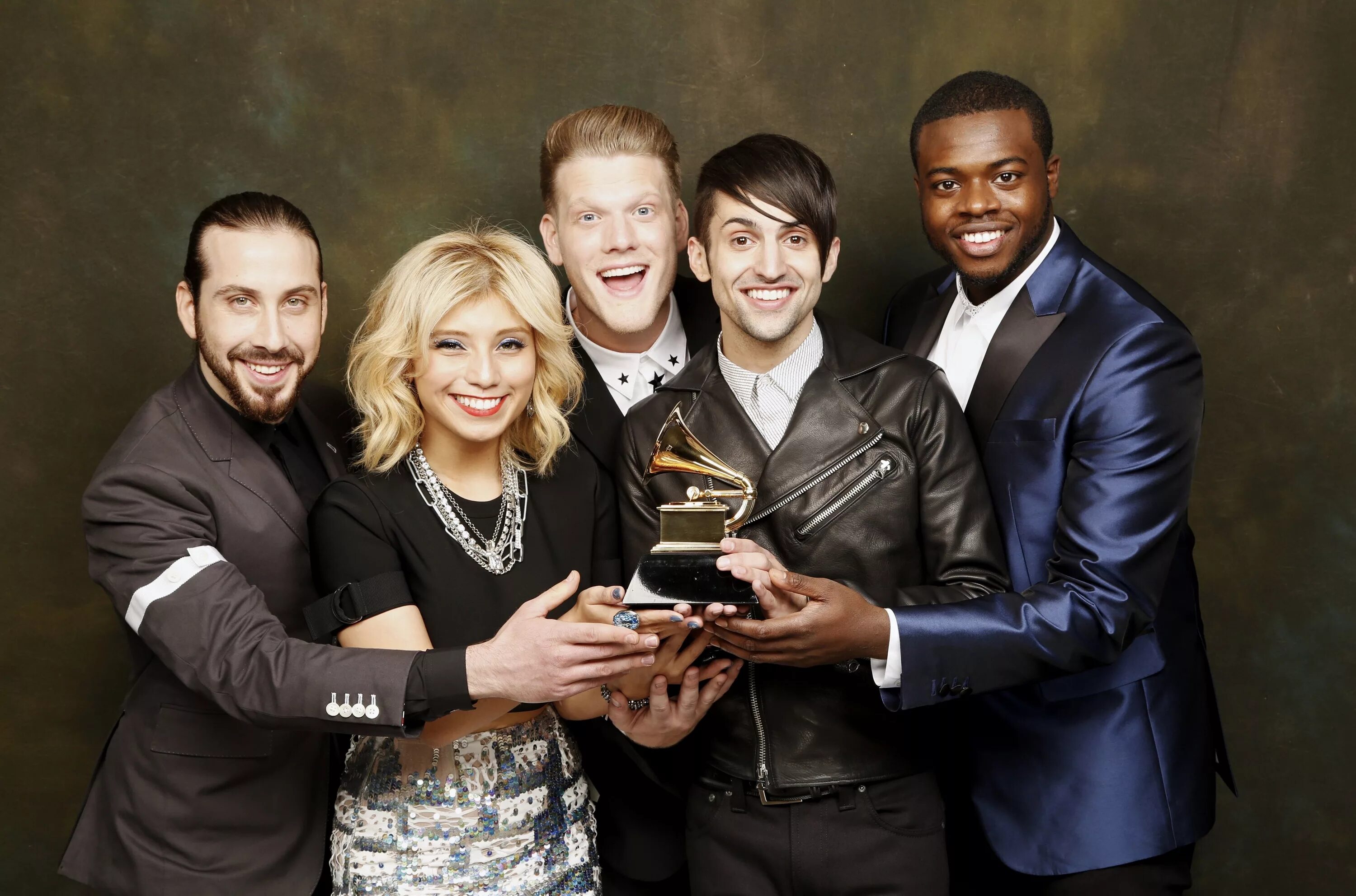 Группа 5 1. Группа Pentatonix. Пентатоникс 2022. Акапельная группа Pentatonix. Pentatonix группа фото.