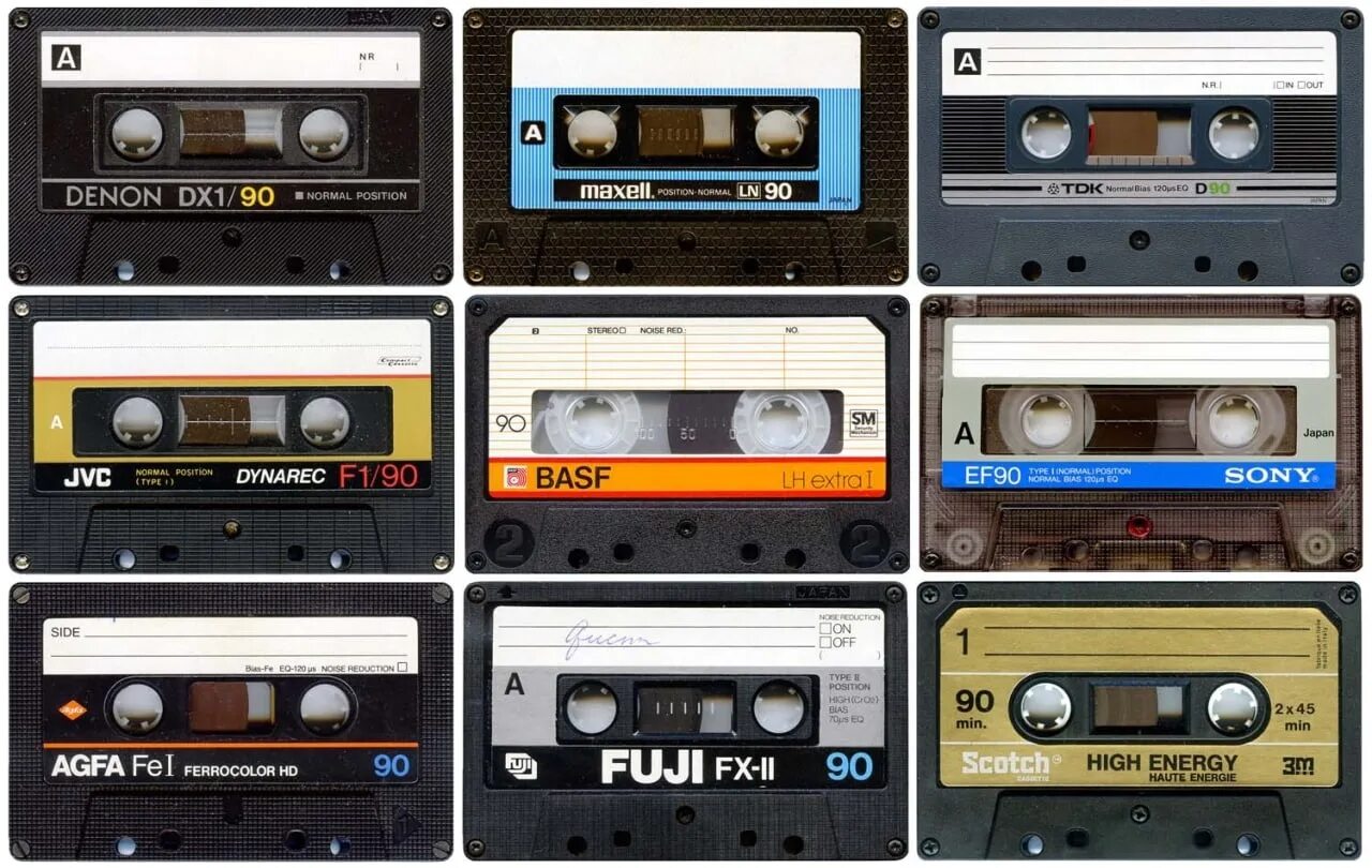 Слушать зажигательные хиты 90. Кассеты Денон 80х-90х. Аудиокассеты 90-х. Музыкальные кассеты 90 х. Аудто кассета в стиде 90х.