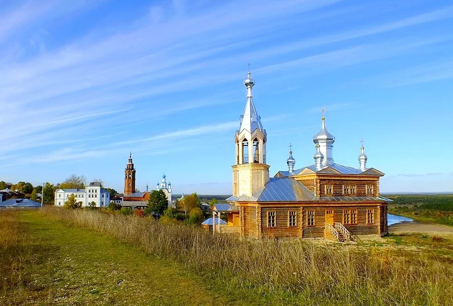 Микрая. Чердынь Пермский край. Троицкий холм Чердынь. Троицкое Городище Чердынь. Вятский холм Чердынь.