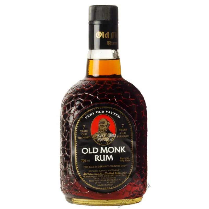 Индийский old monk. Олд Монк Ром 0,7. Ром Олд Монк 0,75. Ром Олд Монк старый монах. Индийский виски Олд Монк.