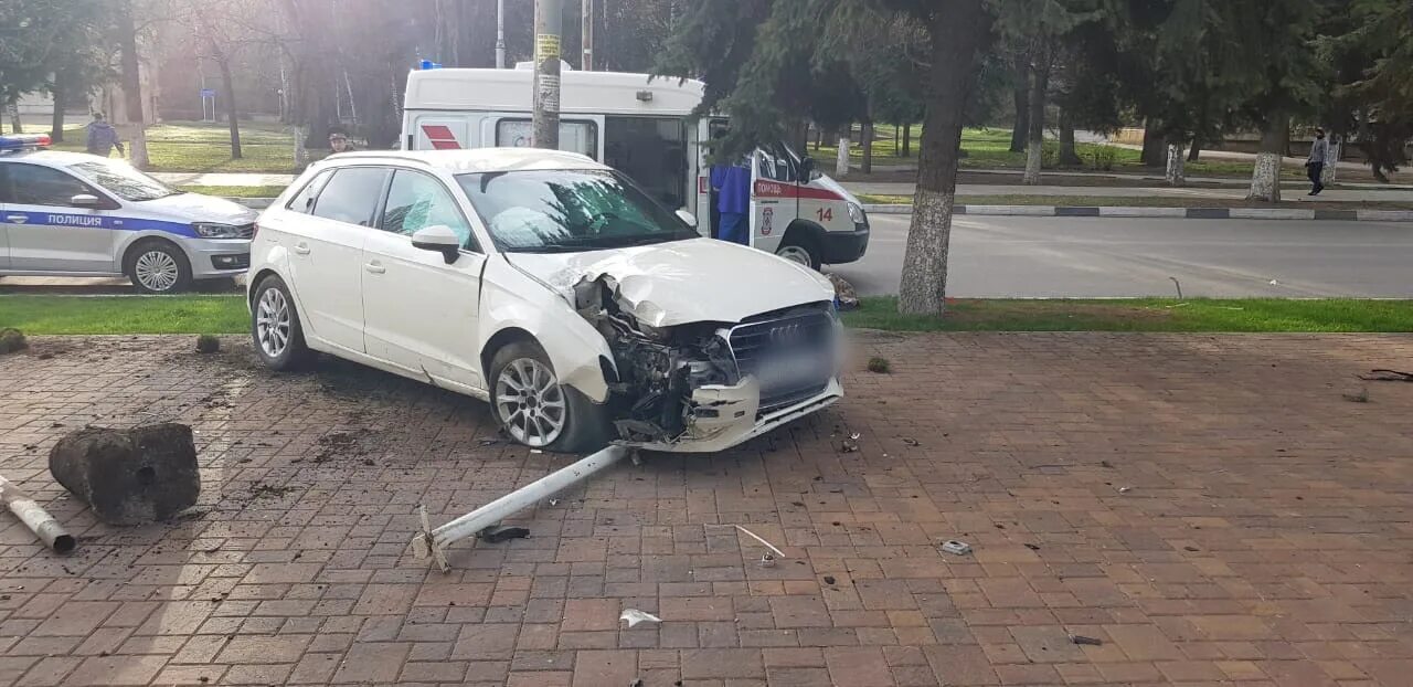 Альмера классик дтп. Памятка по страхованию автомобиля. После дтп обратился в больницу. После дтп обратился в больницу. После дтп обратился в больницу.