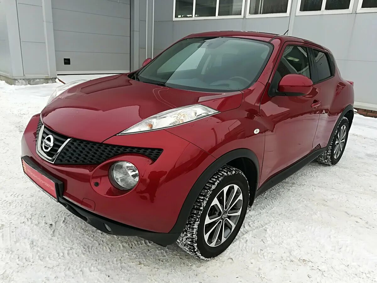 Купить б/у Nissan Juke I 1.6 CVT (117 л.с.) бензин вариатор в Твери: чёрный Нисс