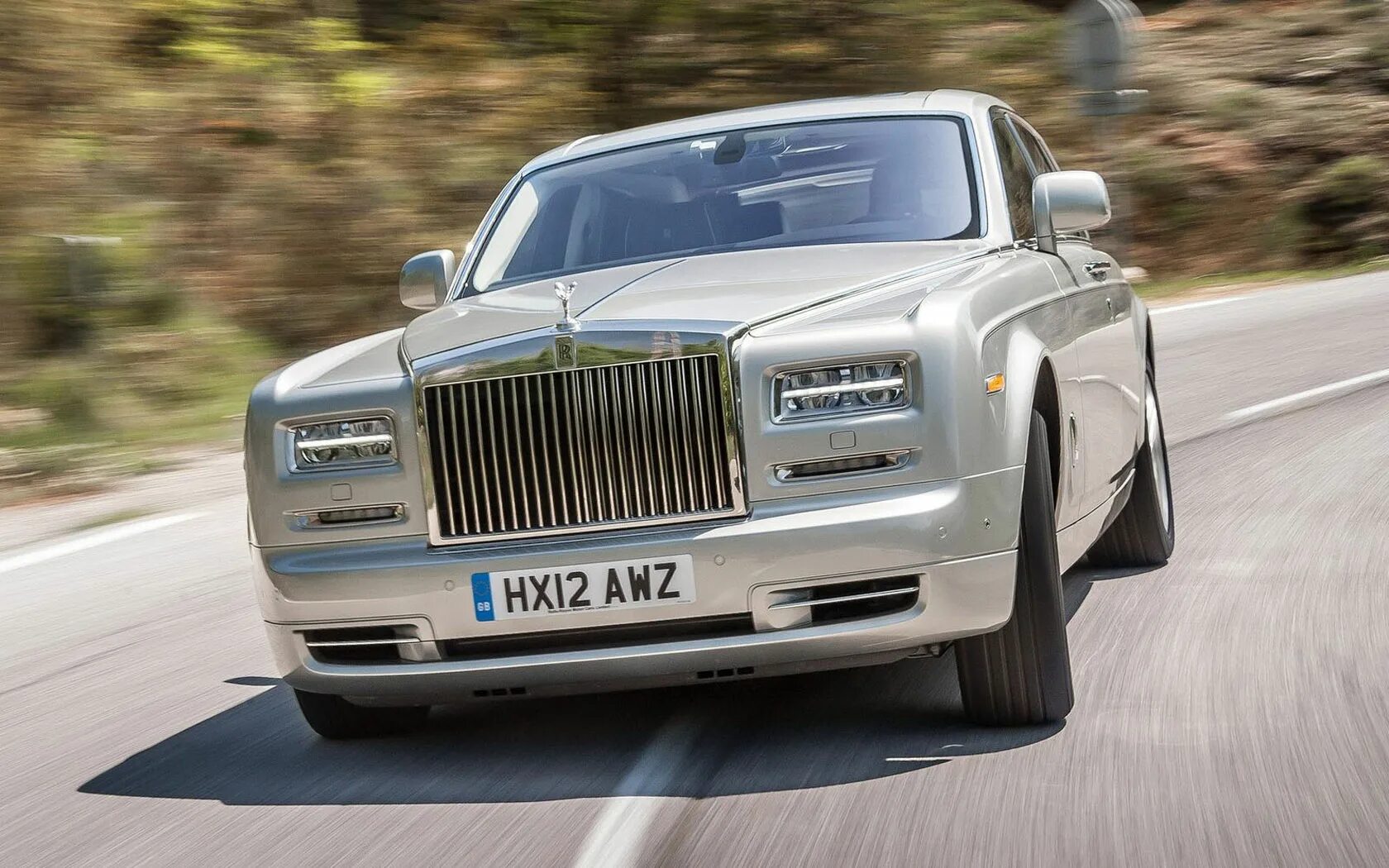 Автомобиль роллс ройс. Роллс Ройс Фантом 2013. Машина Rolls Royce Phantom. Роллс Ройс Фантом 2014. Роллс Ройс Фантом 2016.