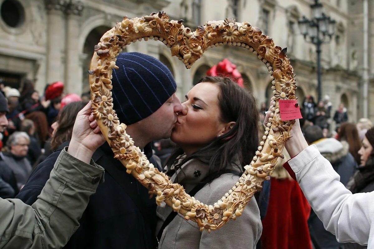 Праздник сегодня в россии 14 февраля. День влюбленных в Великобритании.