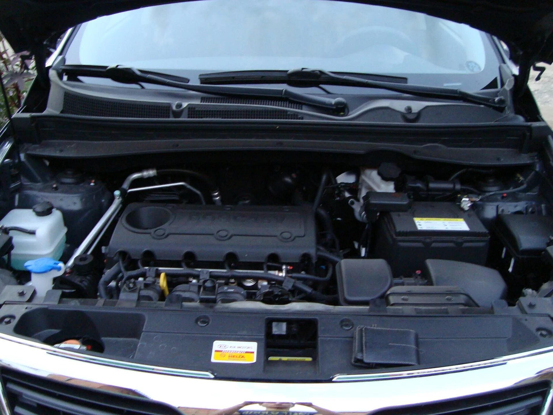 Ремонт двигателя киа спортейдж 2.0. Kia Sportage 2012 под капотом. Kia Sportage 2010 под капотом. Kia Sportage 3 под капотом. Под капотом Kia Sportage 2.0.