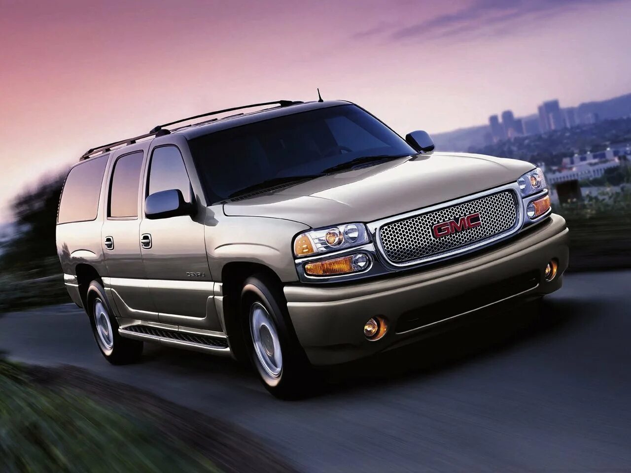 Автомобиль gmc. Внедорожник GMC Yukon 2000. GMC Yukon XL 1999. GMC Yukon Denali 2 поколение. GMC Yukon Denali 2001.