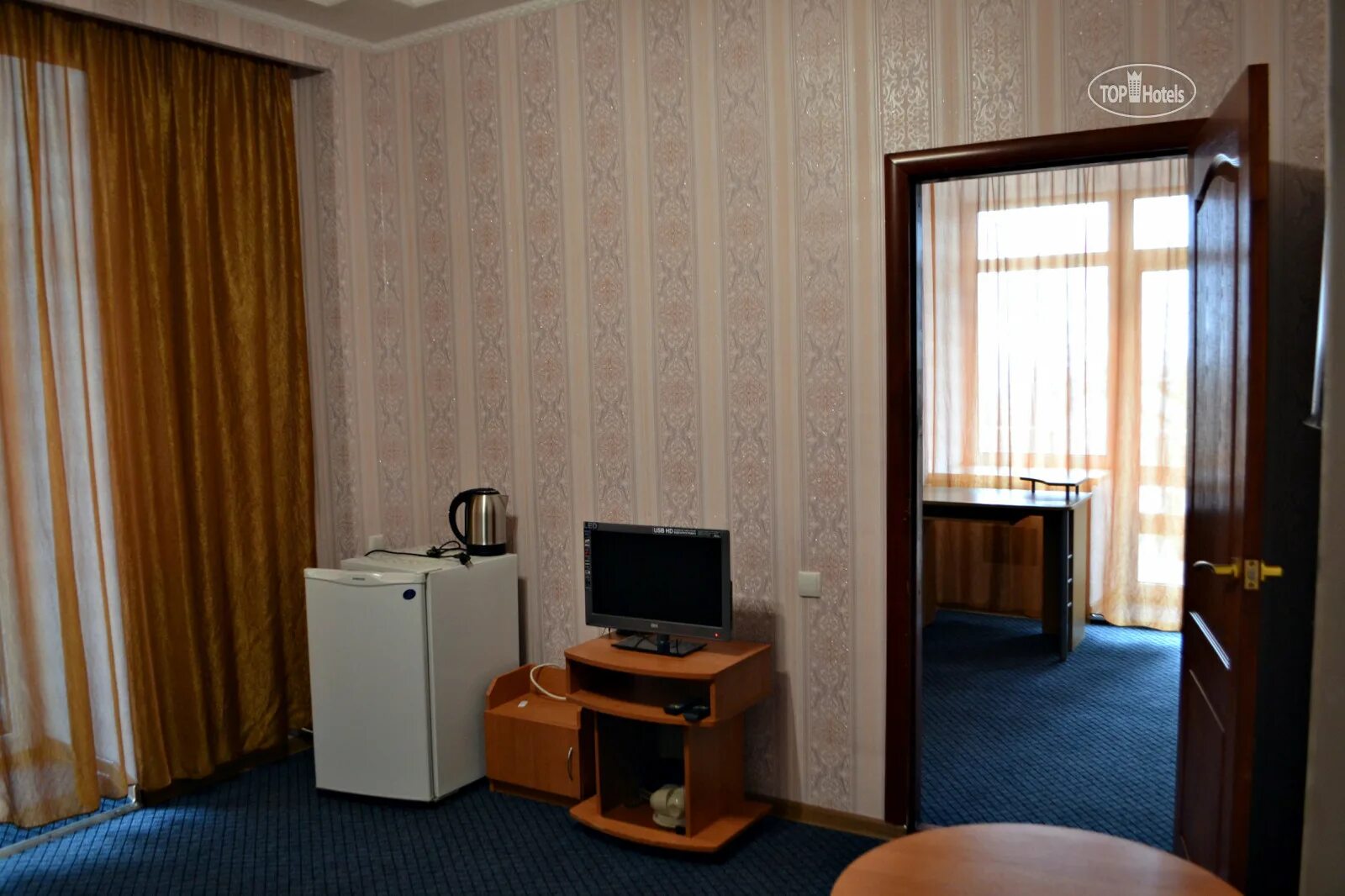 Крым отель причал приморский феодосия. Крым приморский отель причал приморский. Приморский крым гостиница причал. Причал приморском. Причал приморском.