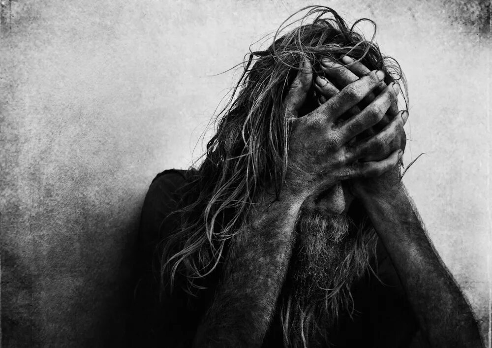 Девушка в отчаянии. Отчаяние и безнадежность. Человек в отчаянии. Отчаяние мужчины. Горе отчаяние.