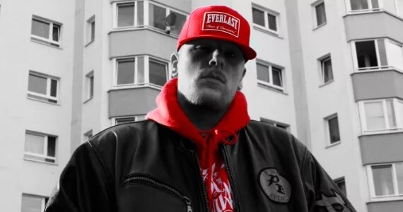 Немецкий рэп исполнители. Слушать немецкий рэп. Германский рэп. Слушать немецкий рэп. Немецкая рэп группа 2012 года.