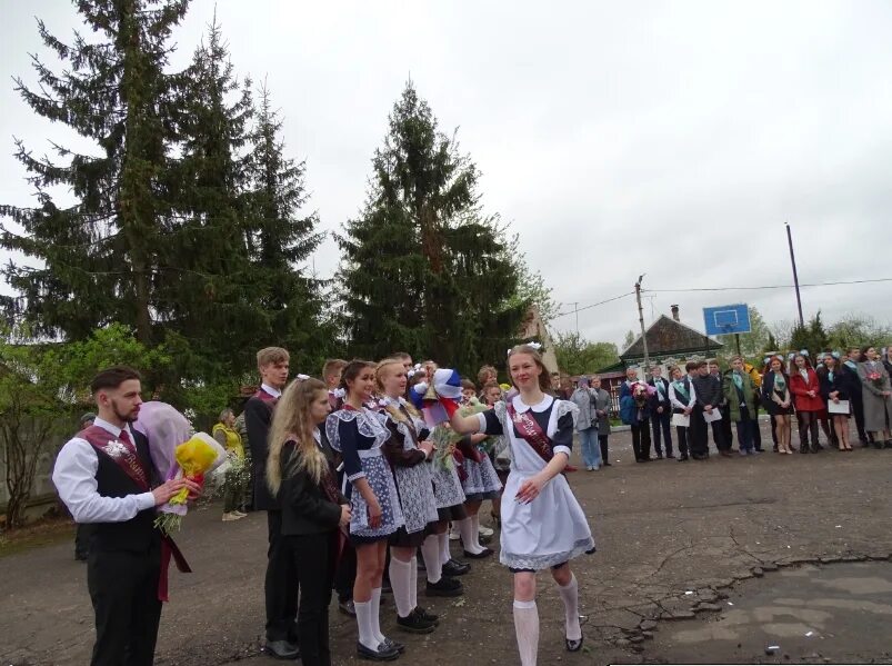 Велиж 2. Мбоу сош 2 велиж. фото школы 2 велиж. средняя школа номер 1 город велиж. средняя школа 2 велиж 1 сентября 2016 года.