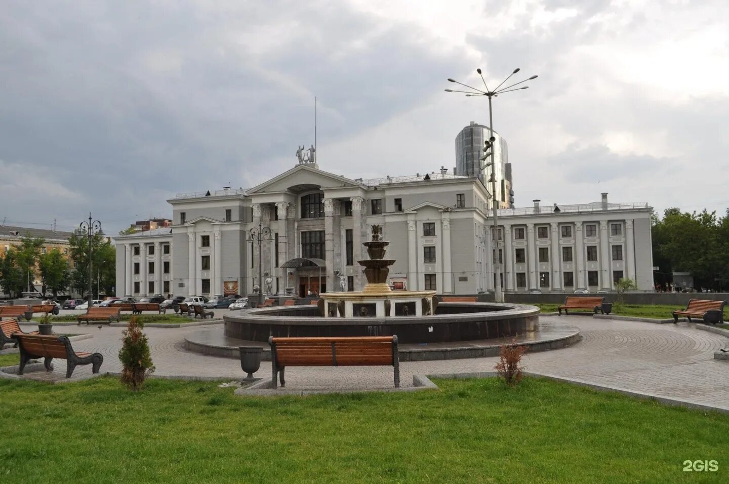 Г пермь дворец. Пермский городской дворец культуры им. а.г. солдатова. дворец солдатова пермь. дворец культуры им солдатова пермь. г. пермь дворец культуры солдатова.