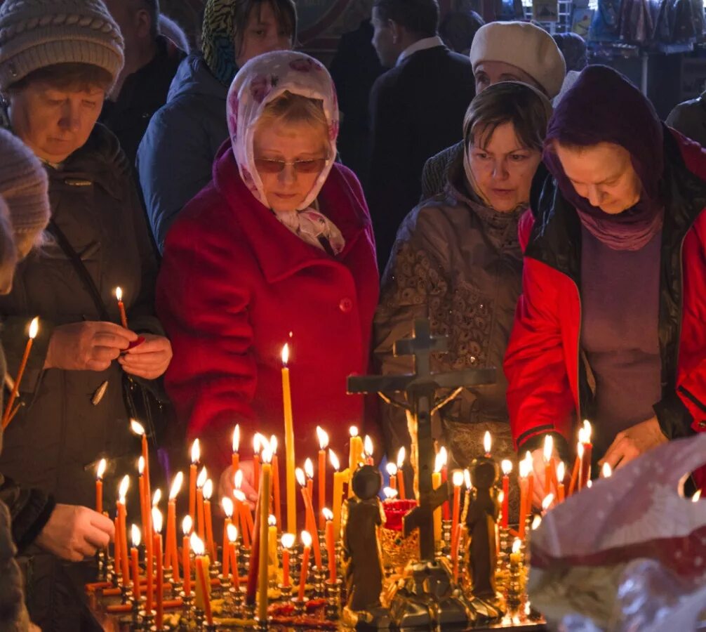 14 мая родительский день выходной. Радуница праздник. Радоница гробки. Радоница богослужение. Родительский день.