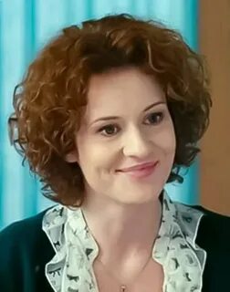 Kotiba va xojayin hamkasbi bilan guruhli jinsiy aloqada bolishadi.