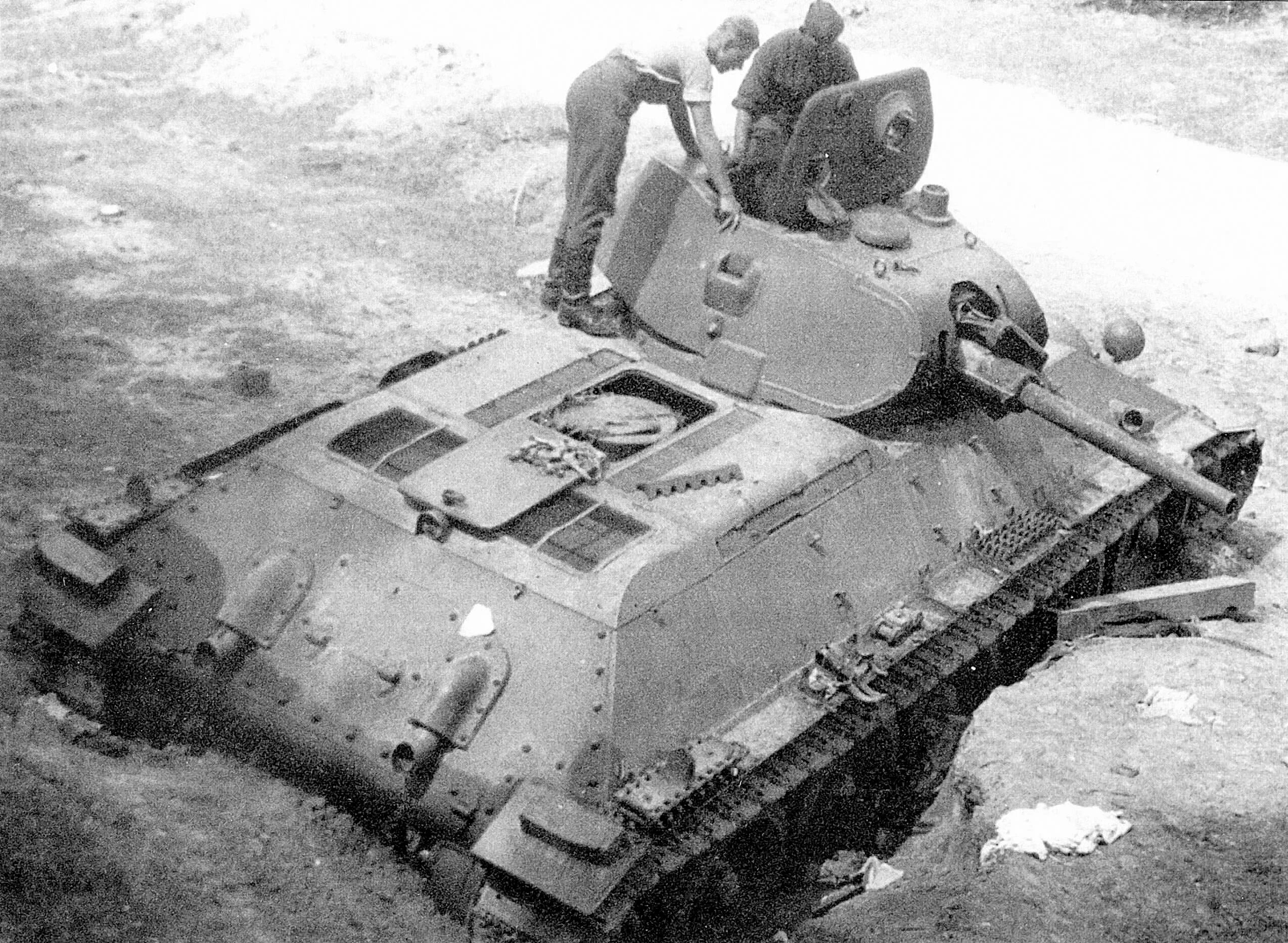 Т-34 обр 1941. 34 55 76. Танк т-34 зимой. T-34/76 стз. 34 55 76.