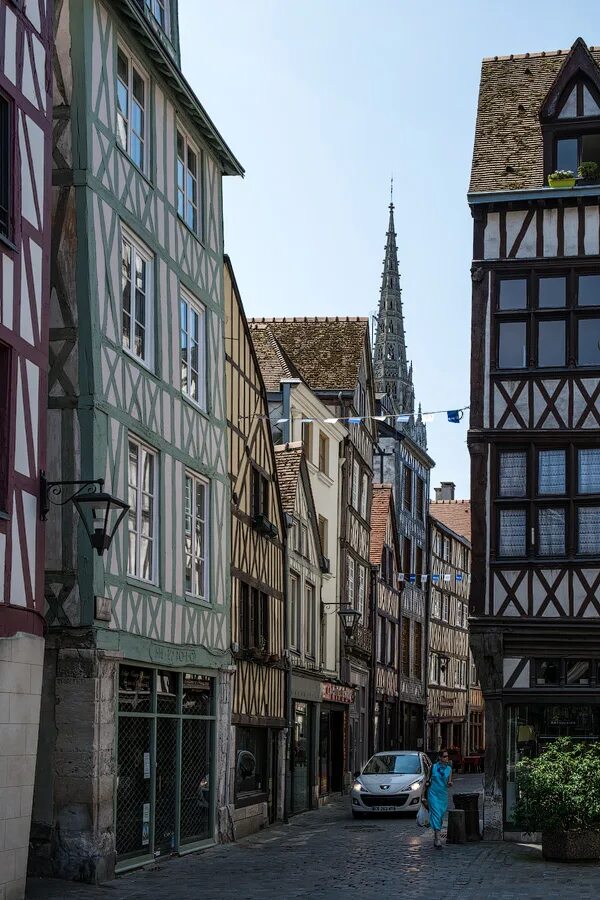 Руан быстрые. Rouen франция достопримечательности. руан париж. руан франция достопримечательности. руан улицы.