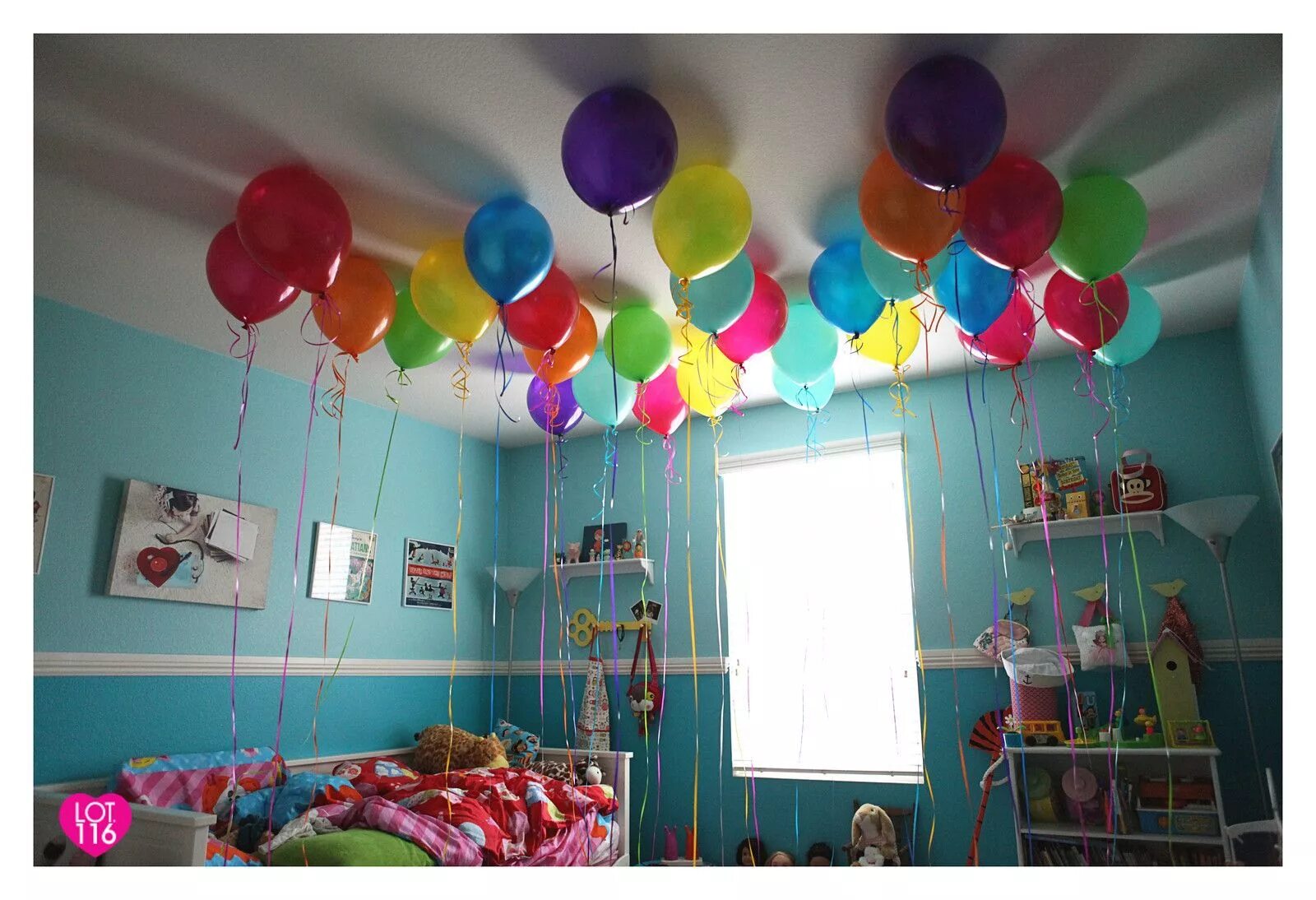 Шары на квадратный метр. Украшение комнаты на др. Украсить детскую комнату к Дню рождения. Нарядить комнату на день рождения. Украшение комнаты шарами.