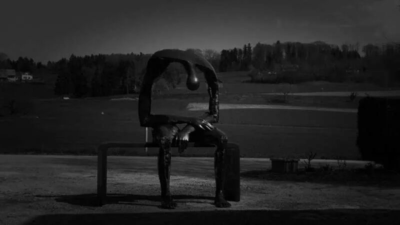 Клава кока клипы. Кажется что прошла любовь. Клип песни про любовь. Девушка мечтает о любви. Любовь на небесах.