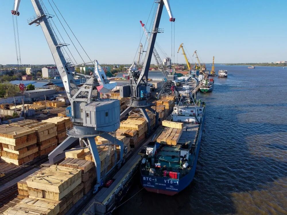 Морская перевалка грузов