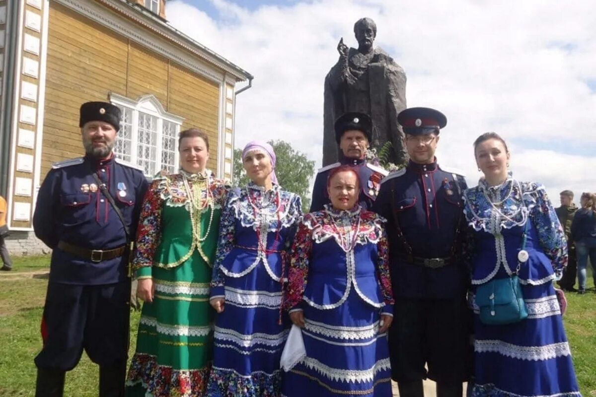 Год семьи тверь. Ансамбль Казачья душа Тверь. Казачья душа. Семья Васильевых Тверь. Семейные соревнования в Твери.