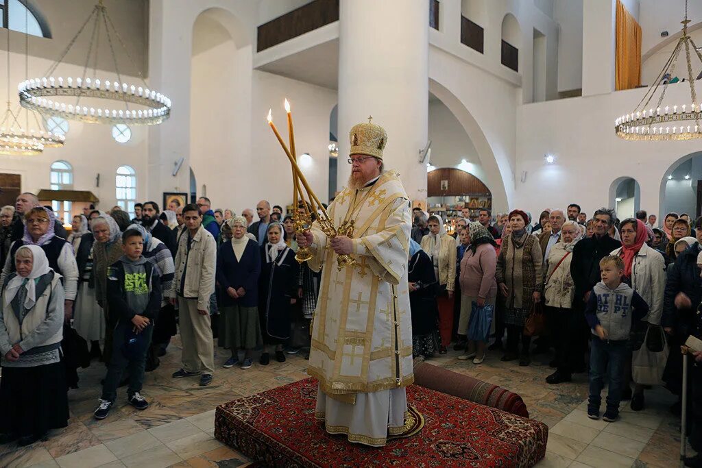 храм собора московских святых. сайт храма в бибирево. церковь собора московских святых. храм прп. собор всех московских святых в бибирево.
