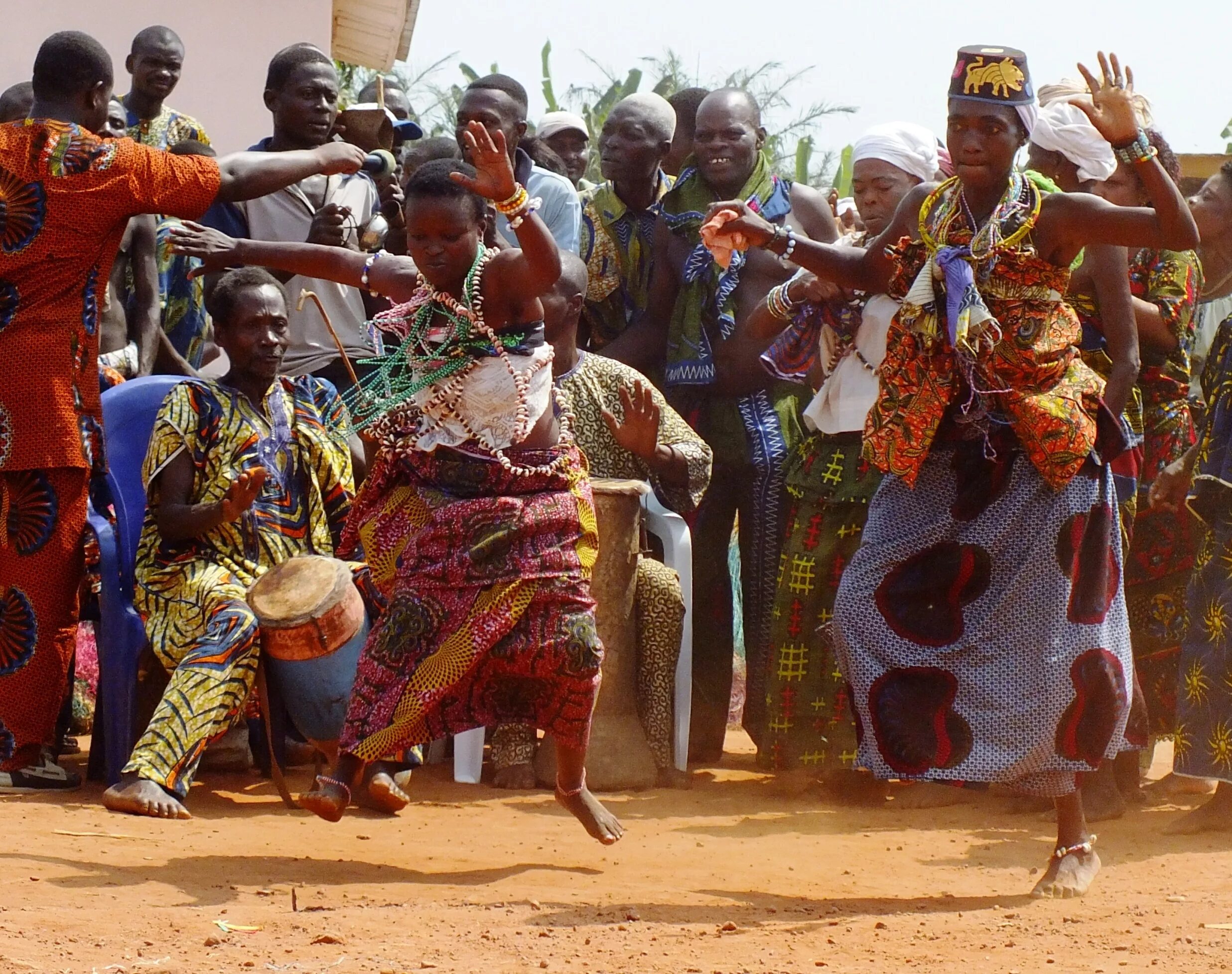 Танцы вуду в Африке. Фестиваль вуду в Бенине. Танец вуду Бенин. Бенин Африка.
