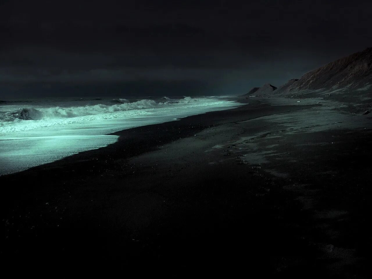 Есть черный океан. Тёмное море Геншин. Темный океан. Мрачный океан. Море мрака.