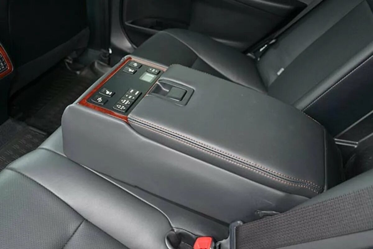 задний подлокотник пассат б6. прадо 2018 подлокотник сзади. задний подлокотник ниссан альмера классик 2006. задний подлокотник lacetti. чехлы 2107 с подлокотником сзади.