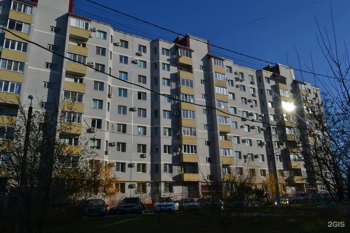 Улица савкина волгоград. Жилгородок волгоград фото. Волгоград жил городок дзержинск. Волгоград газель 98 жёлтая жилгородок. Город волгоград жилгородок.