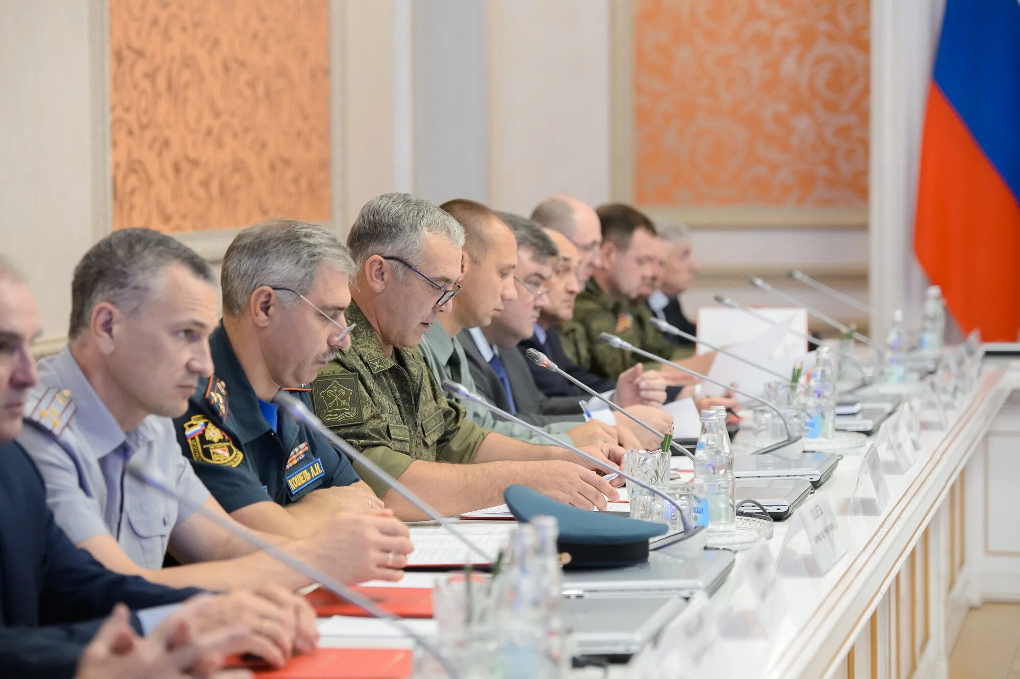 Журавлев командующий западным военным округом. Стратегическое командование западного. Стратегическое командование западного. Генерал лейтенант драговаловский. Журавлев генерал полковник командующий зво.