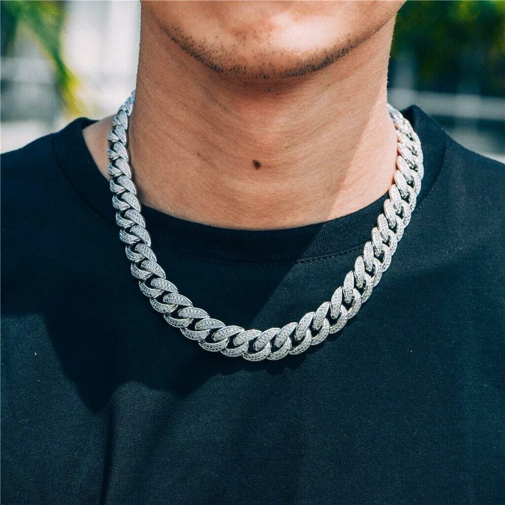 Цепочки на шее мужские фото. Cuban link цепь. Золотая цепь Cuban link. Цепь Cuban Morgenstern. Мужские Цепочки на шею.