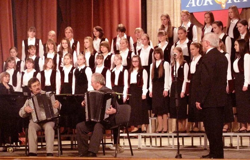классик хор аврора екатеринбург. детская хоровая школа 1. детская хоровая школа 1. хор искорки слободской. детский хор большого театра.