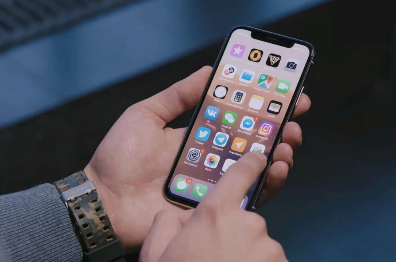 Айфон сам вибрирует. Замена вибромотора iphone 6s. Iphone 11 контролер вибро. Хранилище icloud заполнено. Айфон сам вибрирует.