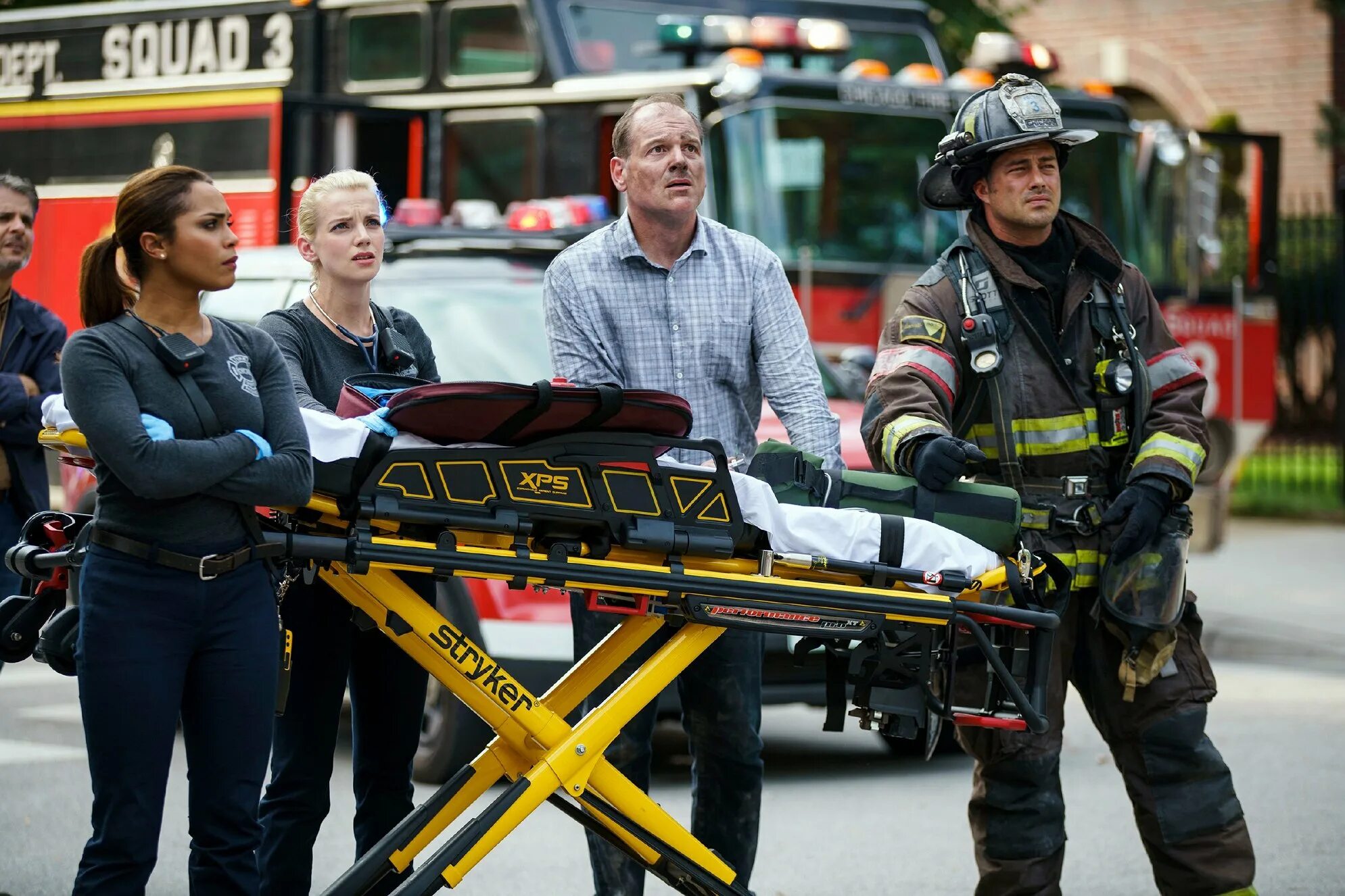 Имонн уокер. Пожарная чикаго 5. 2012 чикаго в огне chicago fire. Пожарные чикаго северайд. Келли северайд пожарные чикаго.